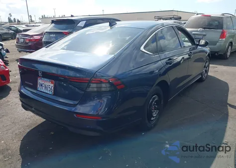 2024 Honda Accord Ex z USA, uszkodzony, nr VIN 1HGCY1F38RA048268